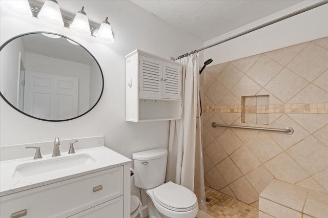 110 Dozent Lane, Baytown, TX 77521