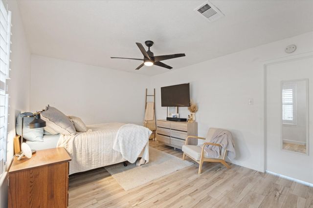 110 Dozent Lane, Baytown, TX 77521