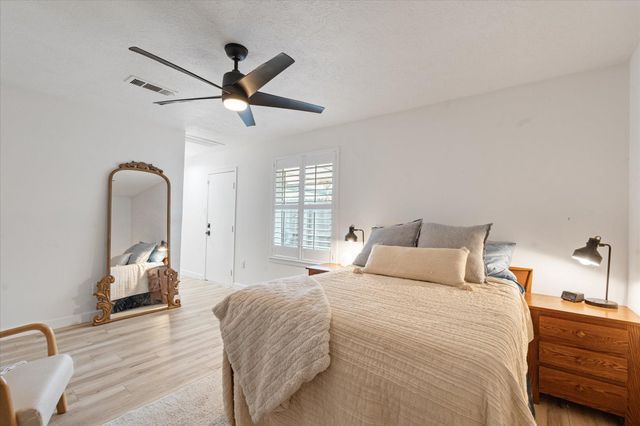 110 Dozent Lane, Baytown, TX 77521