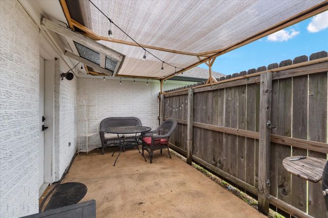 110 Dozent Lane, Baytown, TX 77521