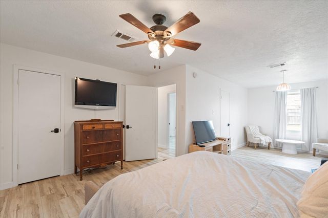 110 Dozent Lane, Baytown, TX 77521