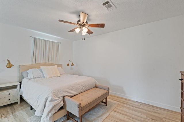 110 Dozent Lane, Baytown, TX 77521