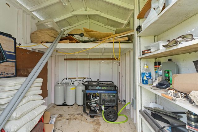 110 Dozent Lane, Baytown, TX 77521