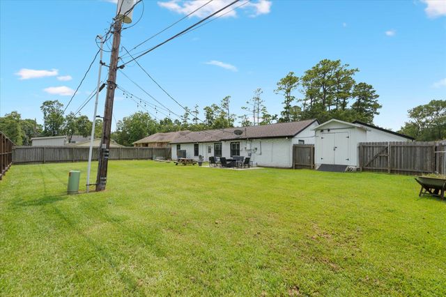 110 Dozent Lane, Baytown, TX 77521