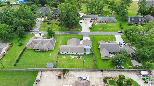 110 Dozent Lane, Baytown, TX 77521
