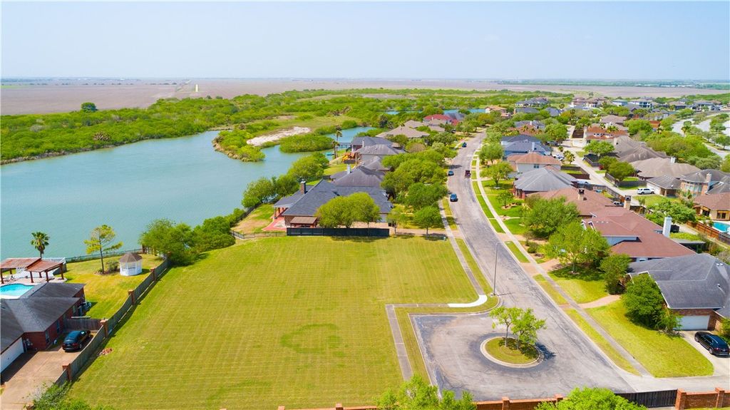 1 Great Lakes Dr, Corpus Christi, TX 78413 — photo 4