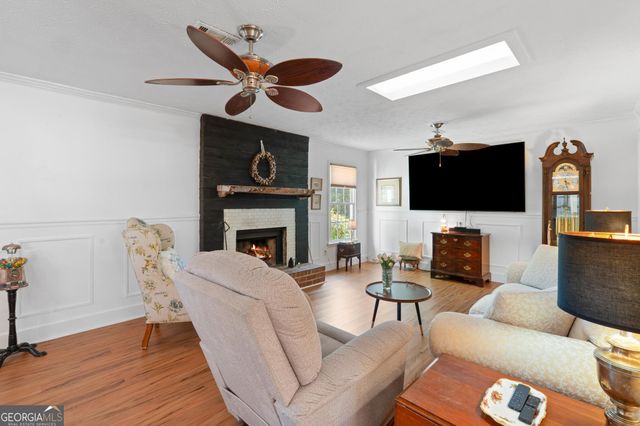 185 N Hampton Drive, Fayetteville, GA 30215