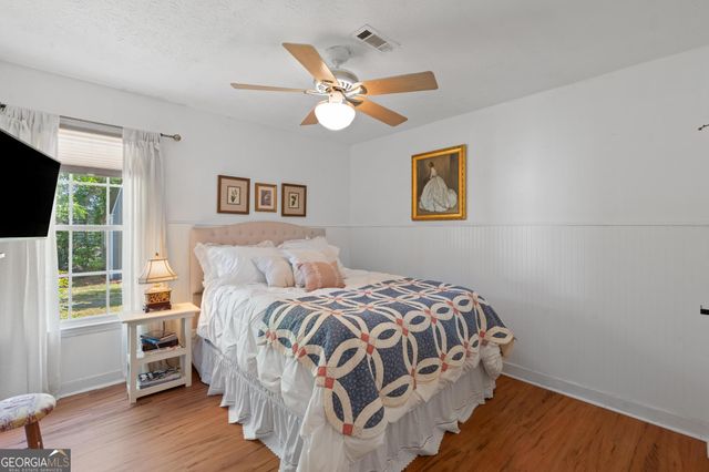 185 N Hampton Drive, Fayetteville, GA 30215