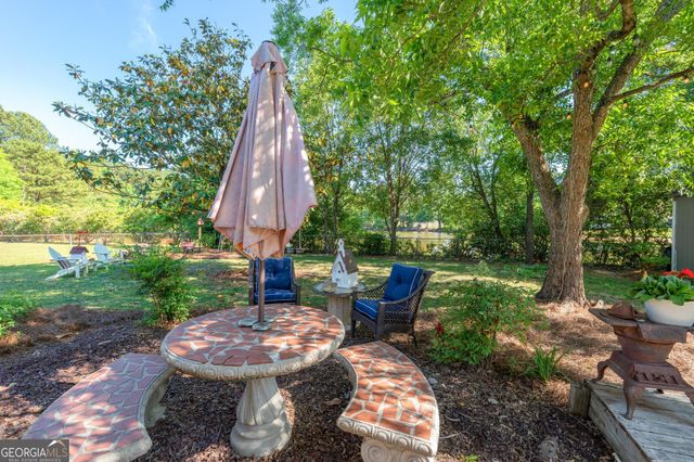 185 N Hampton Drive, Fayetteville, GA 30215