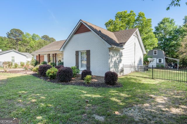 185 N Hampton Drive, Fayetteville, GA 30215