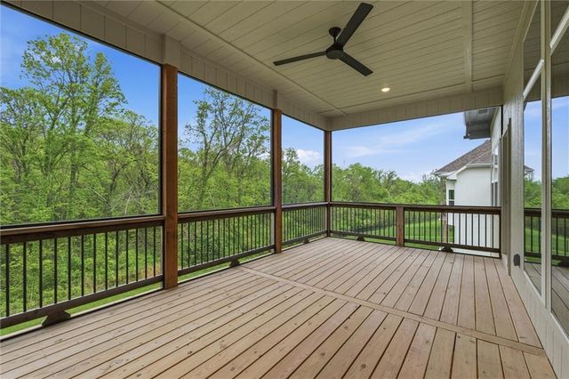 13446 Terrace Park Drive, Parkville, MO 64152