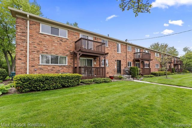42266 Woodward Avenue A 1, Bloomfield Hills, MI 48304