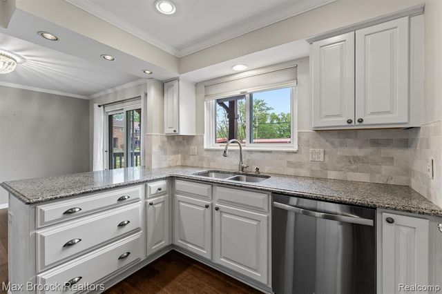 42266 Woodward Avenue A 1, Bloomfield Hills, MI 48304