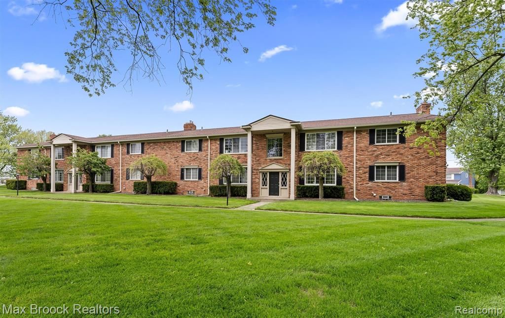 42266 Woodward Avenue A 1, Bloomfield Hills, MI 48304