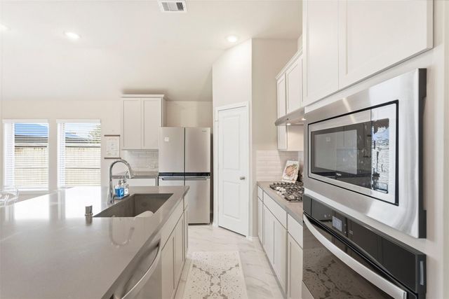 10526 Cabot Trail, Iowa Colony, TX 77583