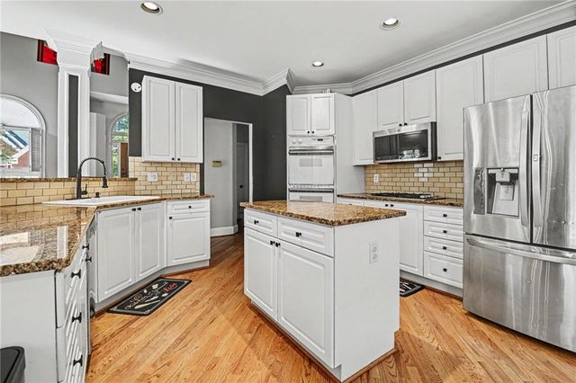 1033 Spalding Club Court, Atlanta, GA 30338