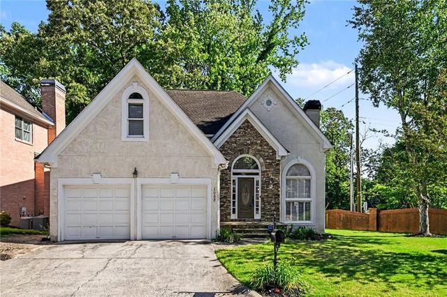 1033 Spalding Club Court, Atlanta, GA 30338