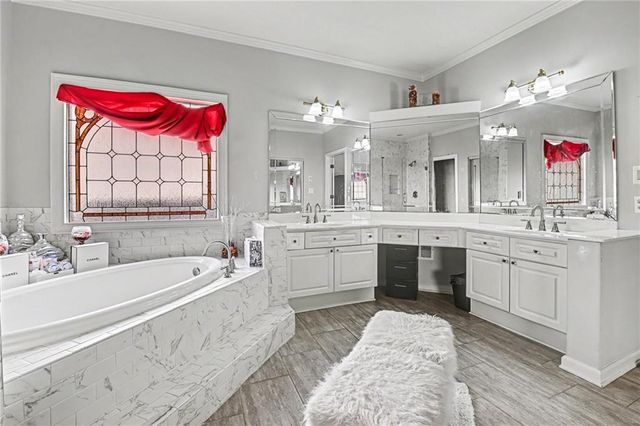 1033 Spalding Club Court, Atlanta, GA 30338