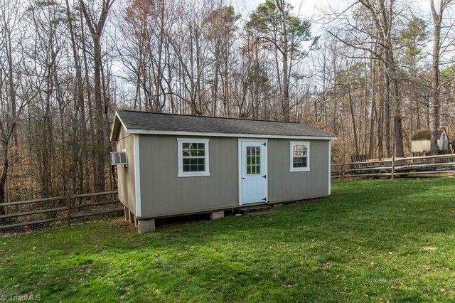 6148 Brinkley Park Drive, Belews Creek, NC 27009