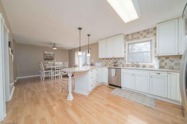 6148 Brinkley Park Drive, Belews Creek, NC 27009