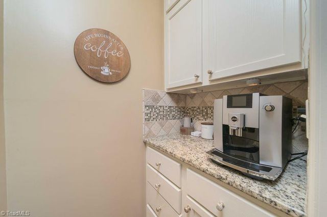 6148 Brinkley Park Drive, Belews Creek, NC 27009