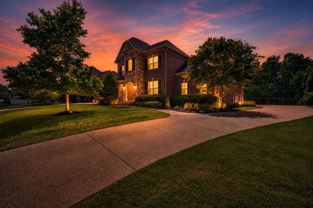 1241 Plumeria Pl, Nolensville, TN 37135