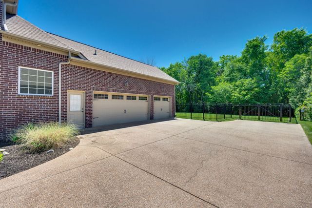 1241 Plumeria Pl, Nolensville, TN 37135