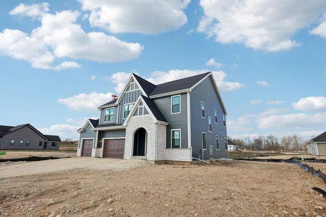 447 Sandstone STREET, Slinger, WI 53086