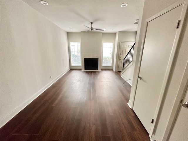 2626 Holly Hall Street 102, Houston, TX 77054