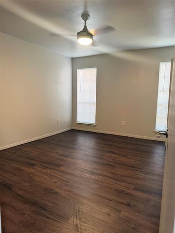 2626 Holly Hall Street 102, Houston, TX 77054