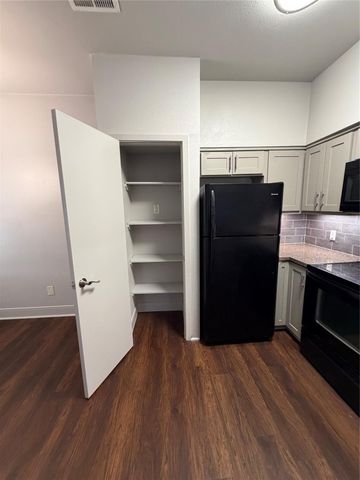2626 Holly Hall Street 102, Houston, TX 77054