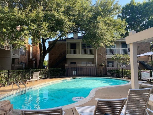 2626 Holly Hall Street 102, Houston, TX 77054