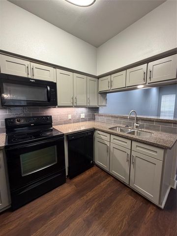 2626 Holly Hall Street 102, Houston, TX 77054