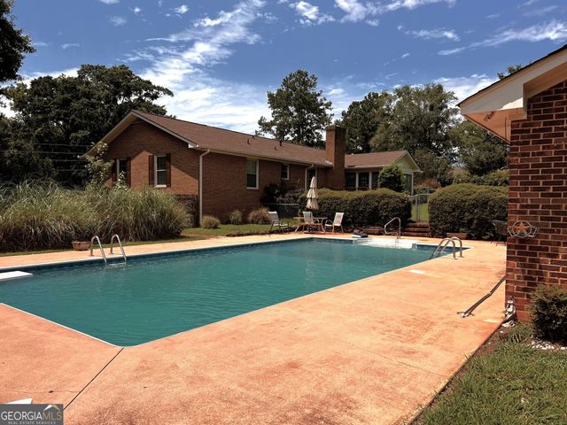 105 Olympia Drive, Thomaston, GA 30286