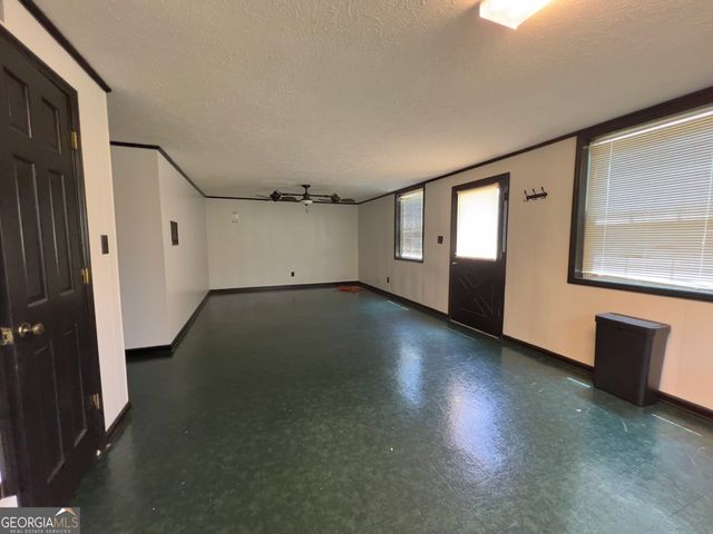 105 Olympia Drive, Thomaston, GA 30286