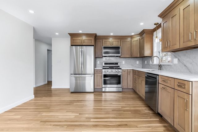 5 Lafayette Avenue, Lawrence, MA 01843