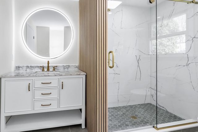 5 Lafayette Avenue, Lawrence, MA 01843