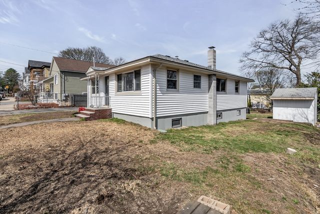 5 Lafayette Avenue, Lawrence, MA 01843