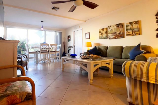 3541 NE Ocean Boulevard NE 15, Hutchinson Island, FL 34957