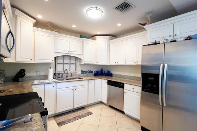 3541 NE Ocean Boulevard NE 15, Hutchinson Island, FL 34957