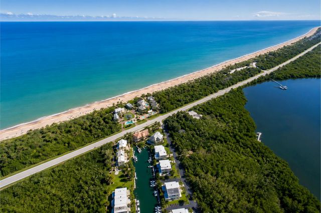 3541 NE Ocean Boulevard NE 15, Hutchinson Island, FL 34957
