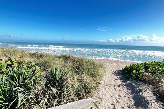 3541 NE Ocean Boulevard NE 15, Hutchinson Island, FL 34957
