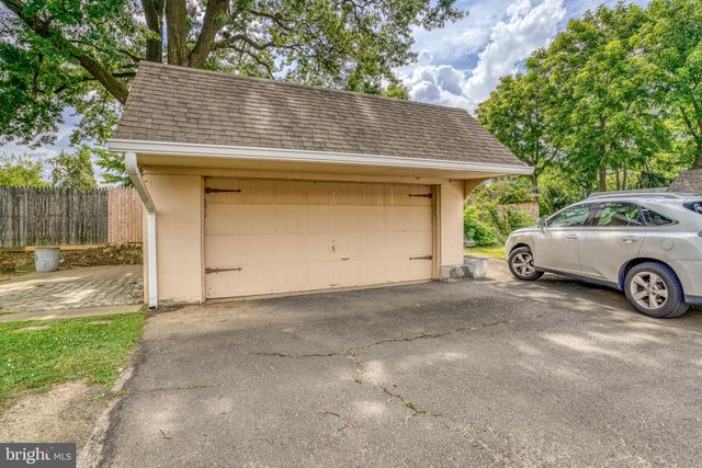 4620 CONVENT LN, Philadelphia, PA 19114