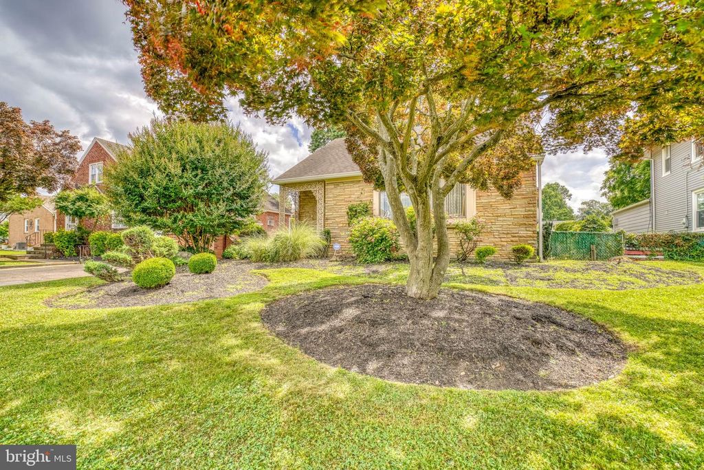 4620 CONVENT LN, Philadelphia, PA 19114