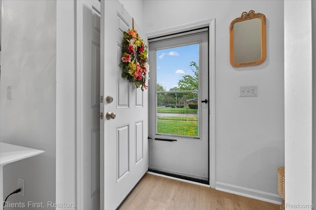 4616 Hayes Street, Wayne, MI 48184