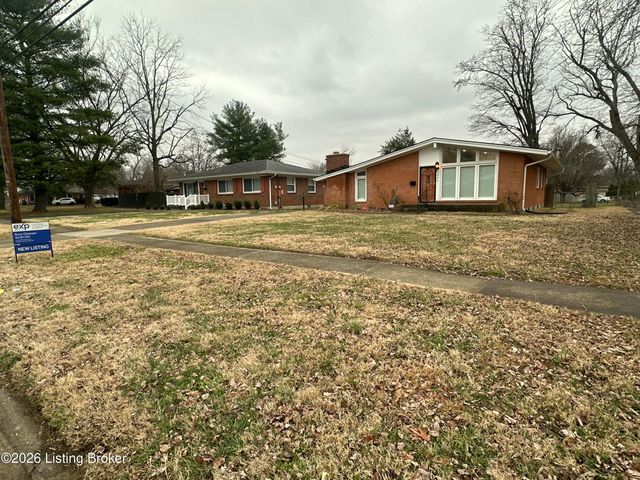 4806 Mid Dr, Louisville, KY 40272