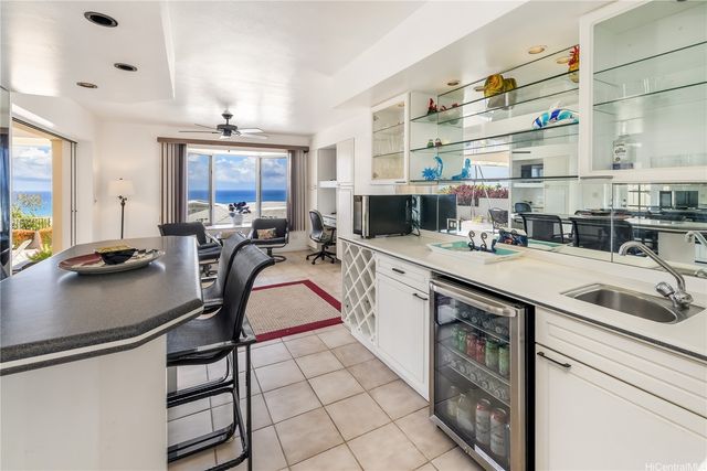 1410 Ehupua Street, Honolulu, HI 96821