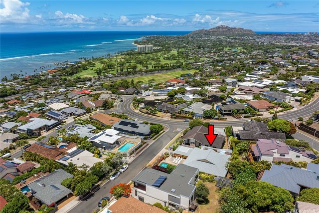 1410 Ehupua Street, Honolulu, HI 96821