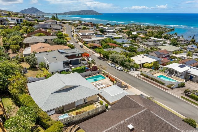 1410 Ehupua Street, Honolulu, HI 96821