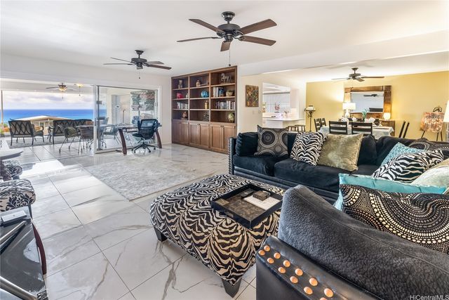 1410 Ehupua Street, Honolulu, HI 96821